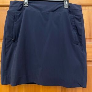 Athleta Skort Size 12T Navy Blue 18.5 inches long. Zipped pockets